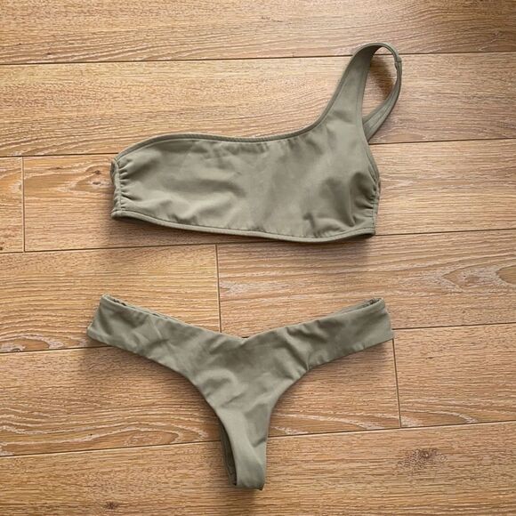 Wanderlust-one Strap Bikini Top & Minimal Bikini - Picture 2 of 12